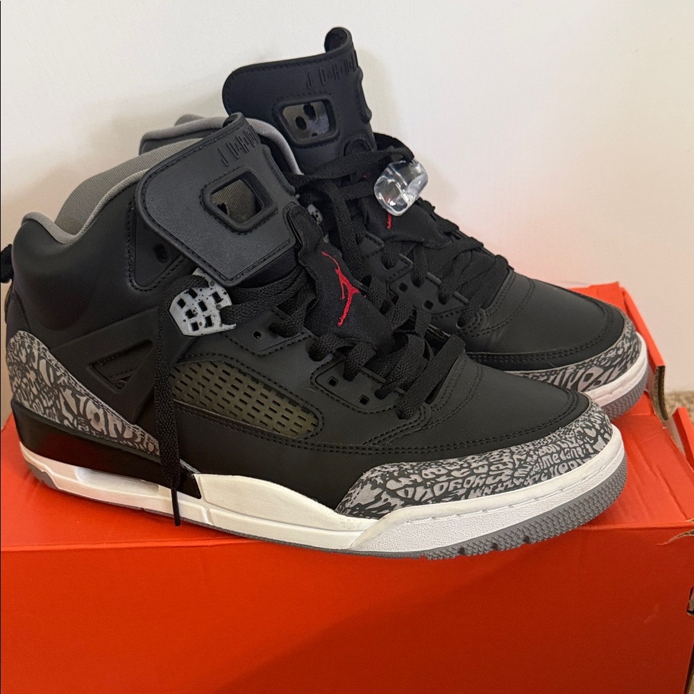 Jordan Spizike
Black cement